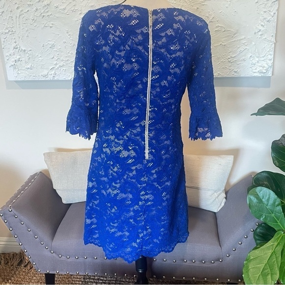 Eliza J Cobalt Blue Floral Lace Bell Sleeve Shift Dress Sz 4 - Picture 6 of 10